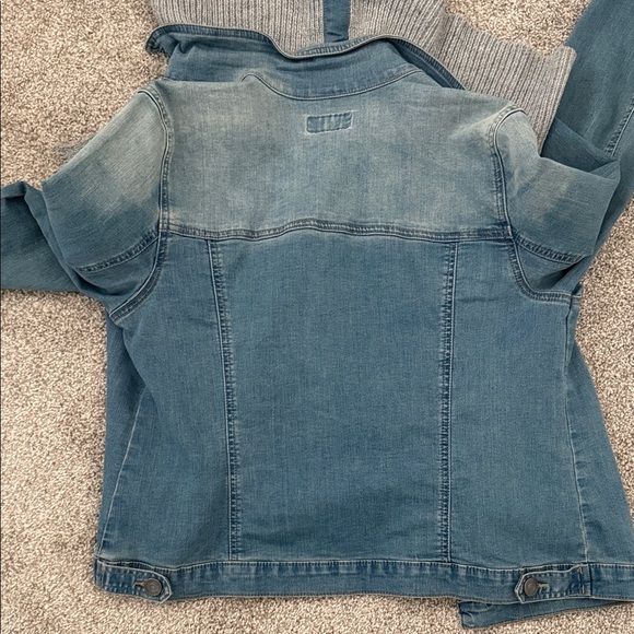 Ruff Hewn Denim Jacket with Gray Knit Collar - Picture 5 of 6